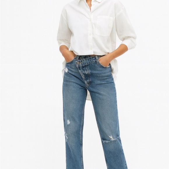 Stradivarius Straight fit jeans with asymmetric waistband Size 2 - Picture 1 of 8